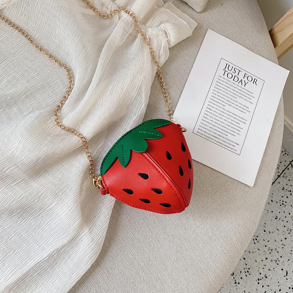 

Девушка Дети Симпатичные клубничные кожаные сумки через плечо с цепочкой Сумки на плечо