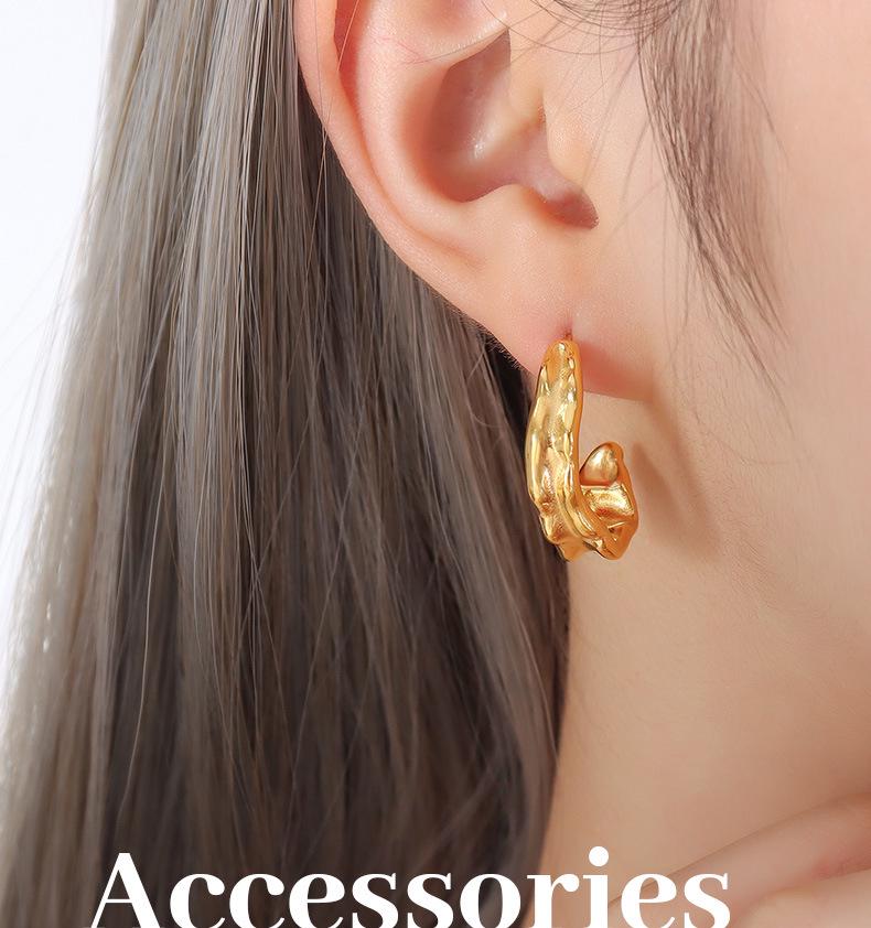Simple Lightweight Non-fading Geometric Stud Earrings Plated with Real Gold, Fashionable Titanium Steel Jewelry for Women