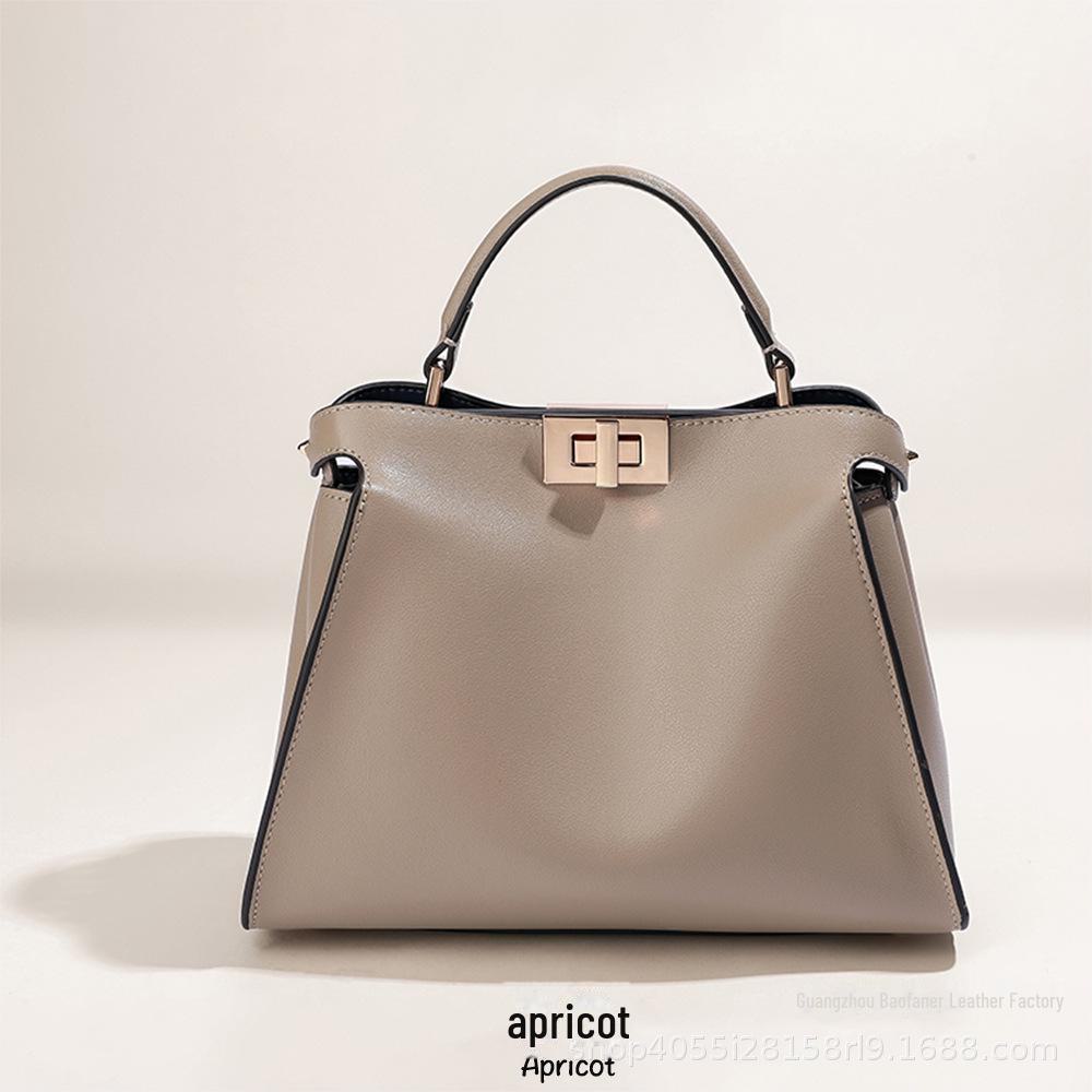 

Профессиональная женская сумка через плечо из коровьей кожи европейского и американского производства - стиль Royal OL Kitten Messenger 39 cm