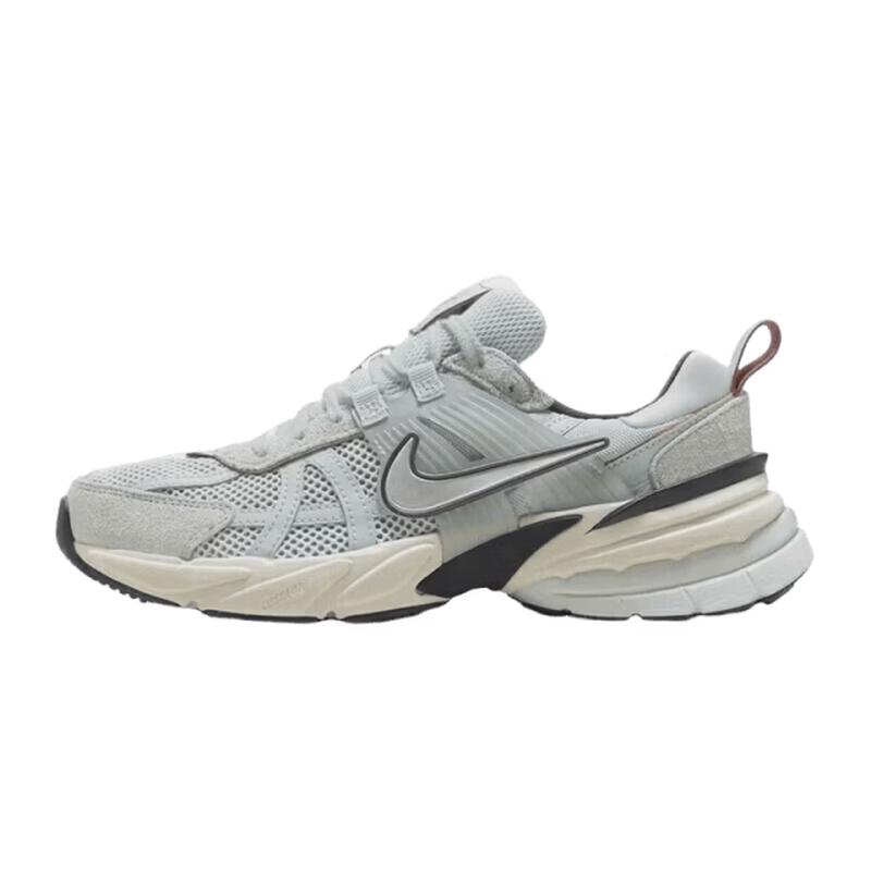 Nike Women's V2K RUN Casual Shoes