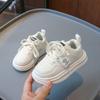 Frühling und Herbst Neue Kinderschuhe Jungen Rutschfeste Weiche Sohle Babyschuhe Atmungsaktiv und Leicht Mädchen Studenten Kleine Weiße Sneaker