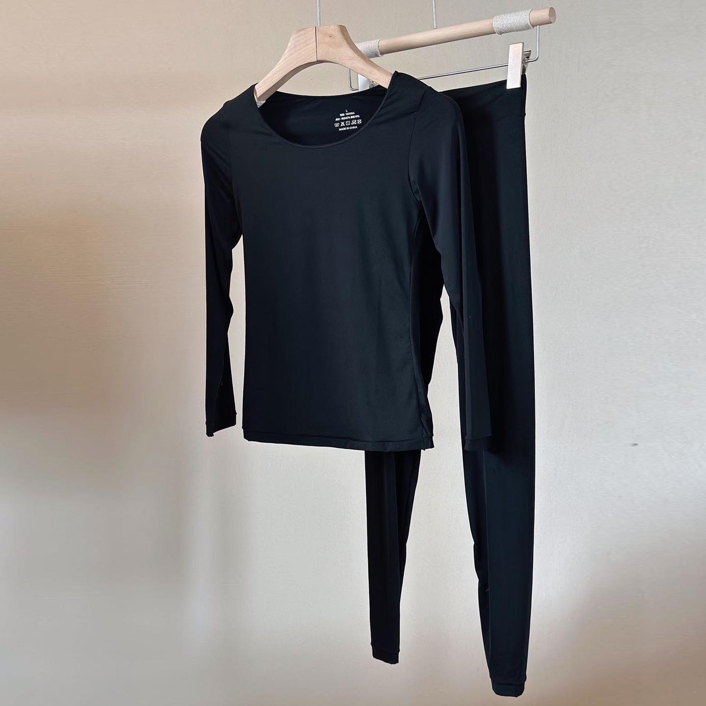 

Женский ультратонкий бесшовный термокомплект - базовый слой для осени/зимы Large Size (60-80 kg)