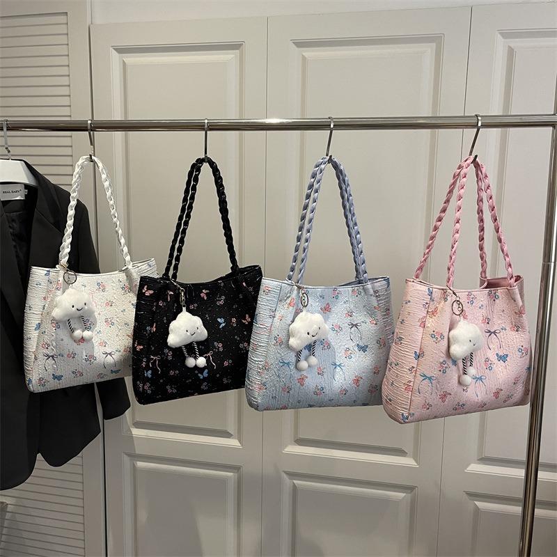 New bag women's new largecapacity fashionable versatile shoulder bag textured commuter bag women's tote bag