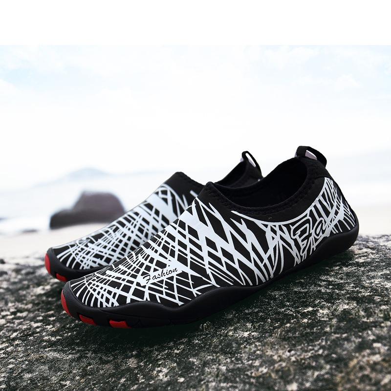 

Новая пара фитнес-обуви, нескользящая, быстросохнущая, дышащая пляжная обувь, обувь для плавания