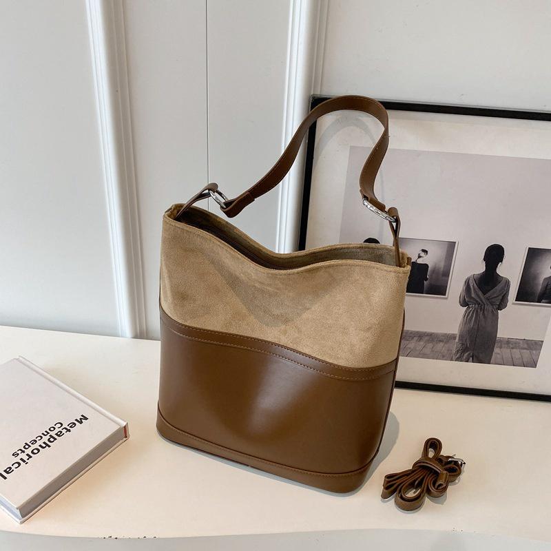 

IELGY Сумка большой вместимости с текстурой ретро, ​​модная контрастная сумка через плечо, универсальная женская сумка-ведро. хаки