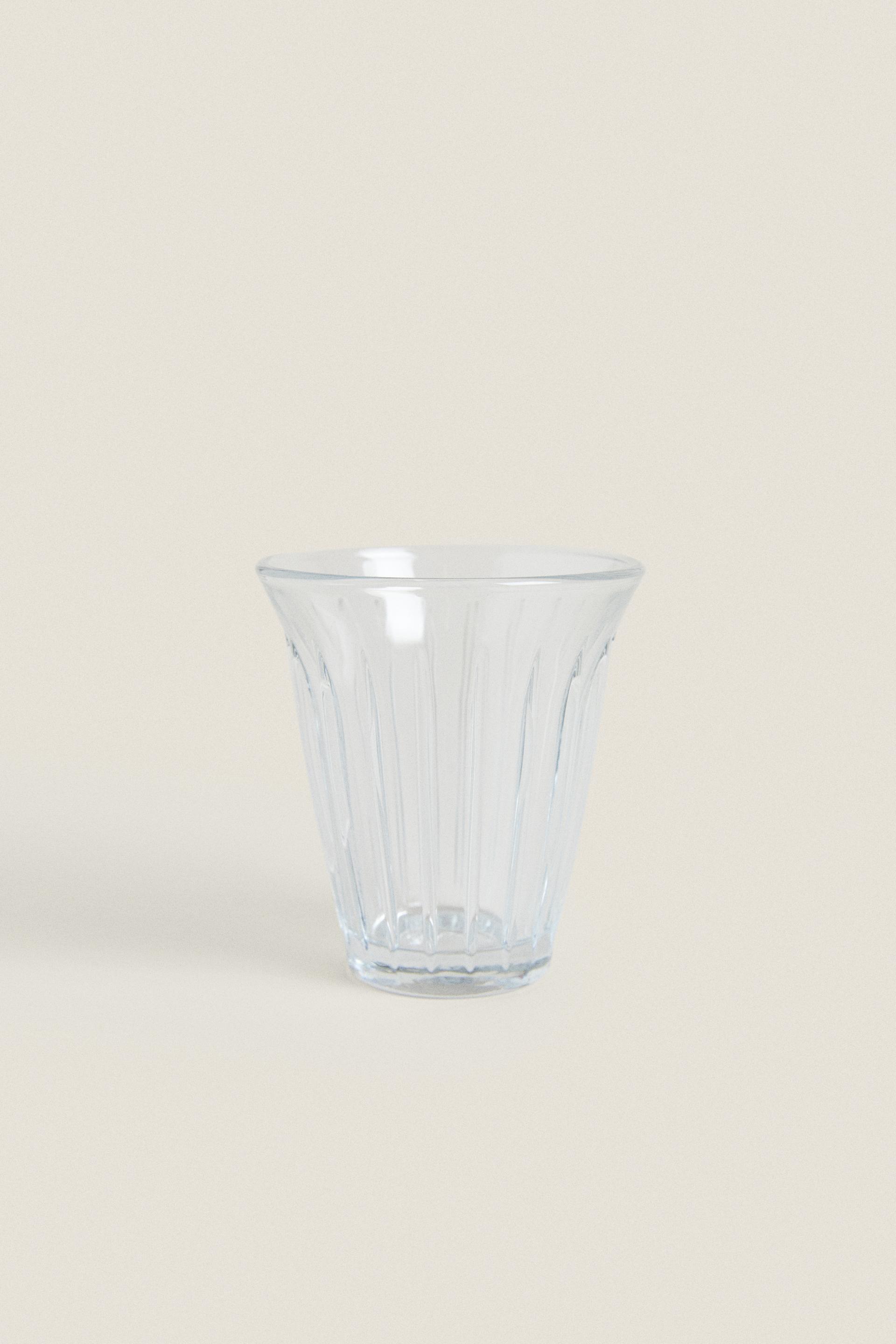 

ГРАНЕНЫЙ СТЕКЛЯННЫЙ СТАКАН