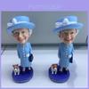 Elegante Boneca de Resina da Rainha Elizabeth II Arte de Desenho Animado Para Ornamento Memorial Decorativo