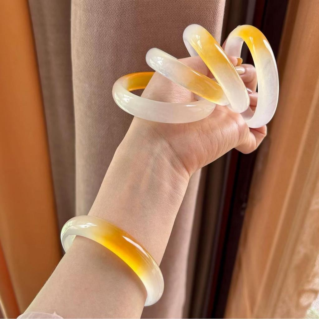 Gradient Yellow Quartzite Jade Bracelet with Wide Band