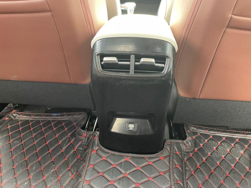 2021 Hyundai Mistra Interior Modification Kit: Armrest, Air Vents, Headlight Adjustment, and Trim.
