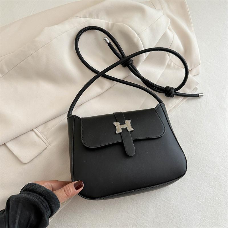 Шикарная летняя сумка кроссбоди Женская вместительная универсальная сумка в стильных цветах для повседневного использования чёрный