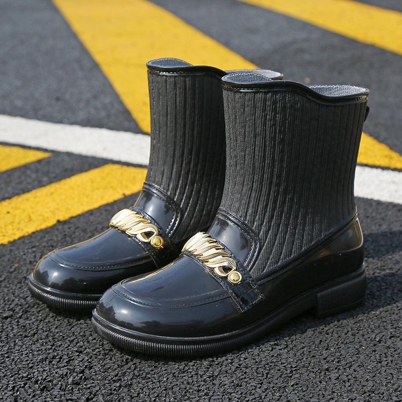 

Rain shoes women s new medium tube casual versatile rain boots non-slip and wear-resistant rubber shoes fashionable warm outer water boots cover 40