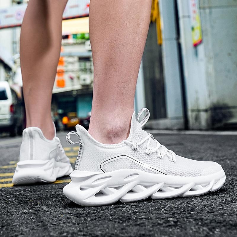 Men'S Shoes Summer Breathable Ice Silk Mesh Sneakers Men'S Ultra-Light Twist Sole Running Shoes Large Size White Shoes