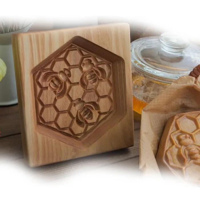 Wooden Biscuit Mold Portable Kitchen Wooden Gingerbread Cookie Molds Wood Color Rose Pine Cones Flowers Mould Baking Cake Tools