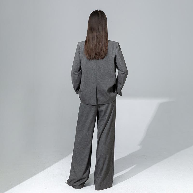 Xin Ge Spring 2025 TR Wool Suit: V-Neck Jacket & Wide-Leg Pants