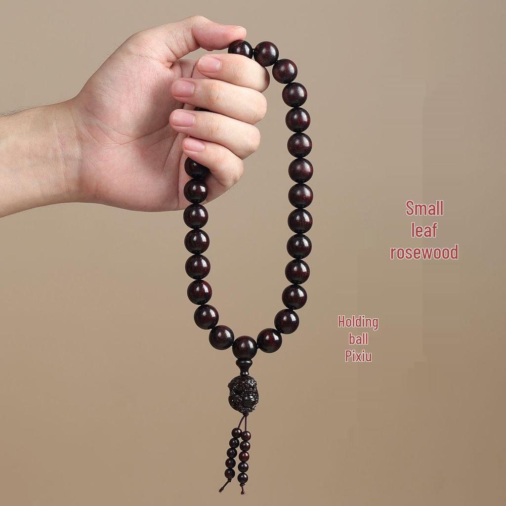 Herren Armband aus rotem Sandelholz mit goldenem Stern Agarholz Buddhistische Gebetsperlen