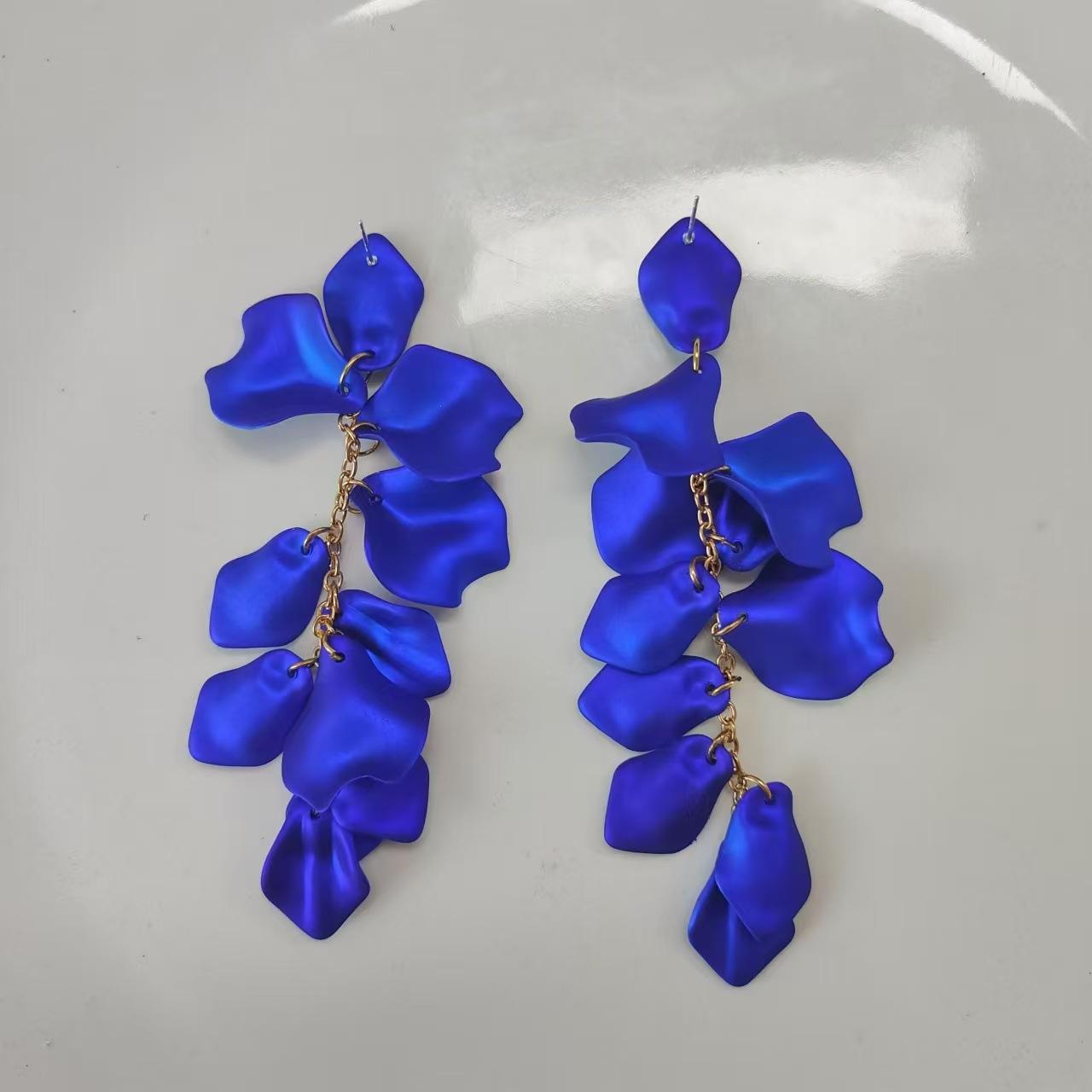 

Exaggerate Long Petal Tassel Dangle Earrings for Women Wedding Party Red Blue Temperament Big Drop Earrings Trendy Zircon Gift