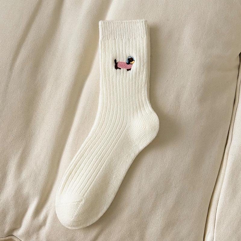 

Women s Dachshund Embroidered Wool Socks - Korean Style, Cute, Thick & Warm for Autumn/Winter One Size білий