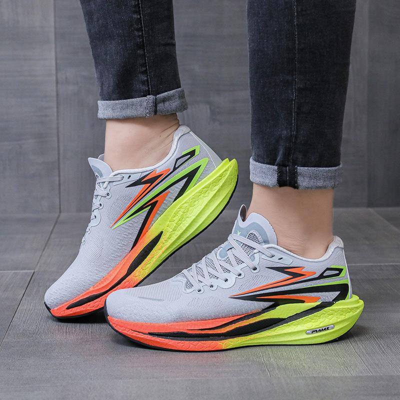Flying Burning Professional Marathon Running Shoes Carbon Board Racing PB Running Shoes Shock Absorption Training Shoes Light White Sneakers