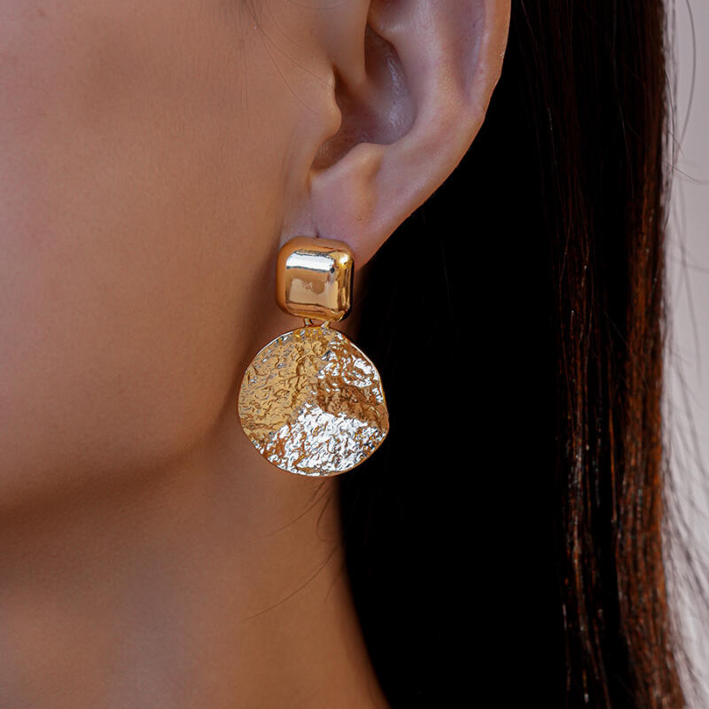 Geometrische Runde Hämmertextur Hängeohrringe für Damen Bohemian Glänzende Quadratische Steckerohrringe Feiertags Schmuck Zubehör