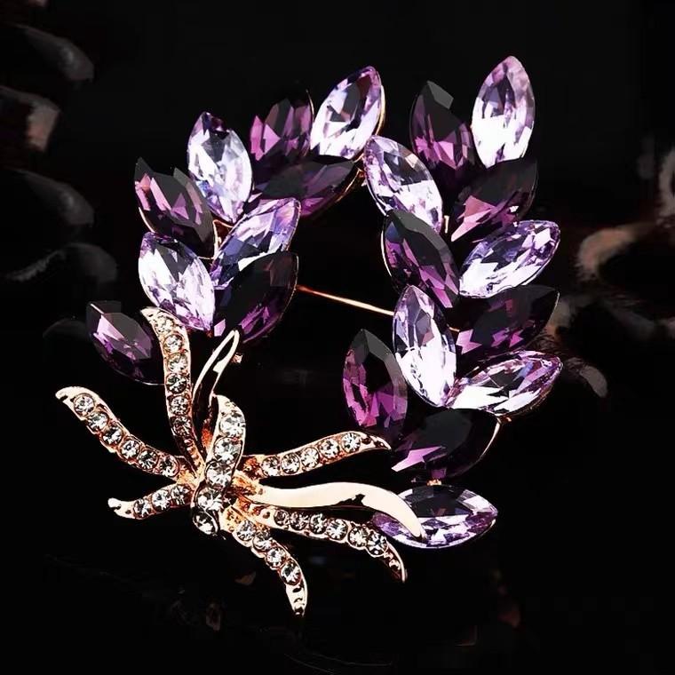 Japan and Korea brooch women s new blazer blue crystal wheat ear corsage versatile elegant coat pin accessories