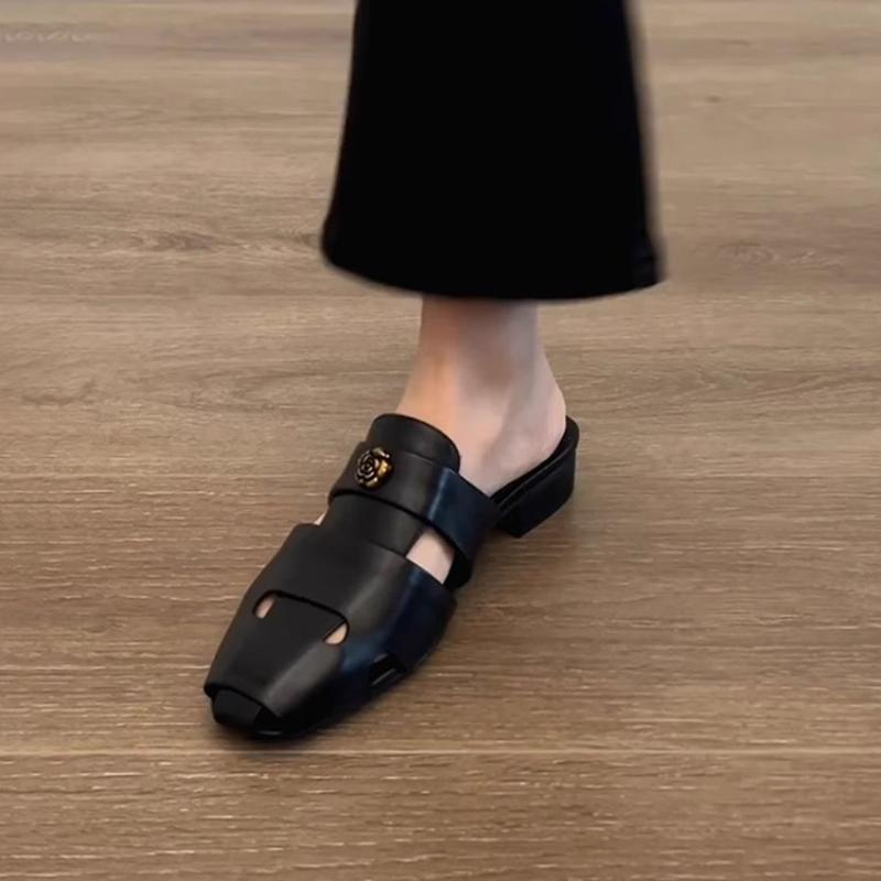 Fashion Fashion Metal Flower Decoration Brand Slippers Women Black Hollow Splicing Slide Sandals Comfort Commuter Office Shoes Sandalias