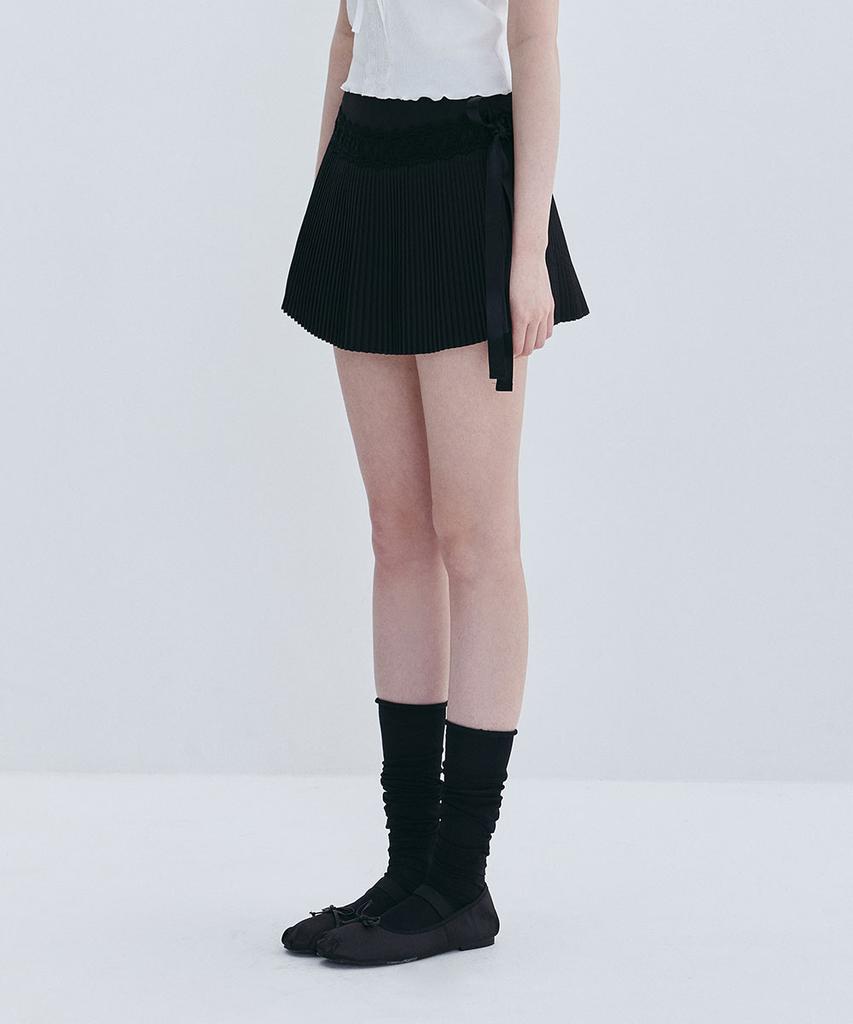 Moabel Classic Pleats Skirt - Black
