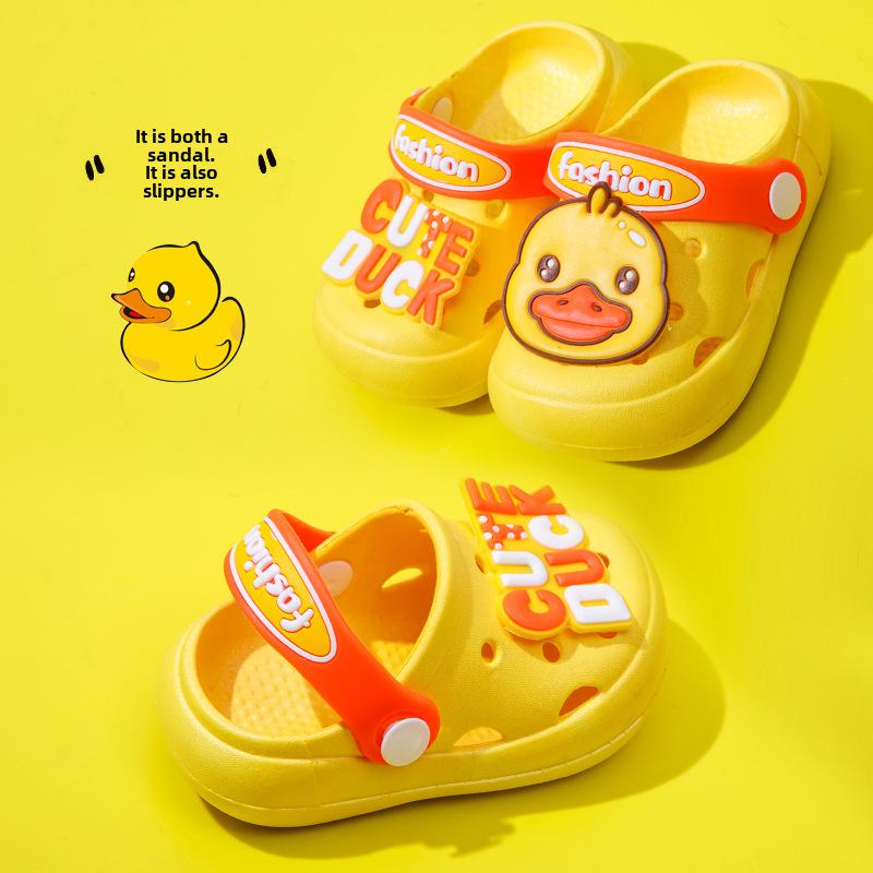 Kids' Cute Bear Non-Slip Summer Slippers: Soft Sole, Cool Clogs for Boys & Girls