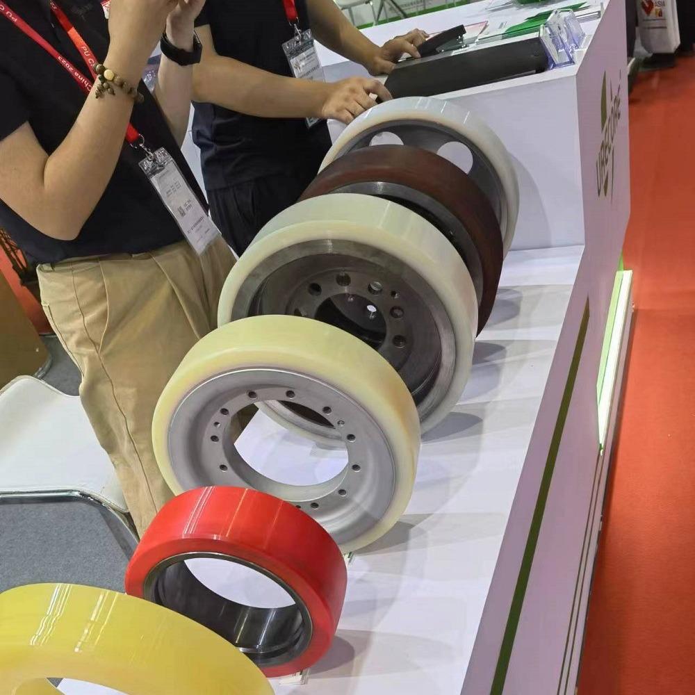 Coal Mine Monorail Locomotive Rubber Drive Wheel: 340x100, 355x95, 400x100