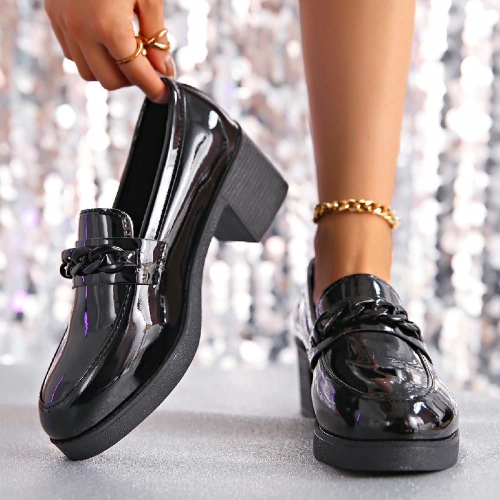 Übergröße 42 Oxford Schuhe Damen Loafer 2026 Leder Flache Schuhe Ketten Sneaker Trend Mädchen Lolita Mittlere Absätze Flache Schuhe Frühling Herbst