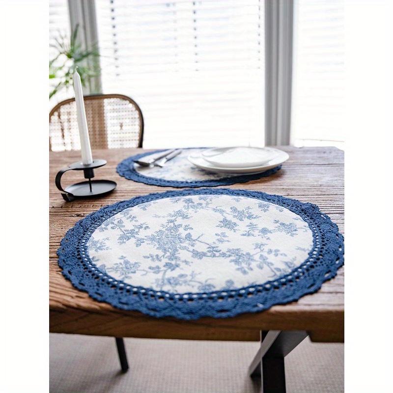 1 st Bordstablett med blommönster