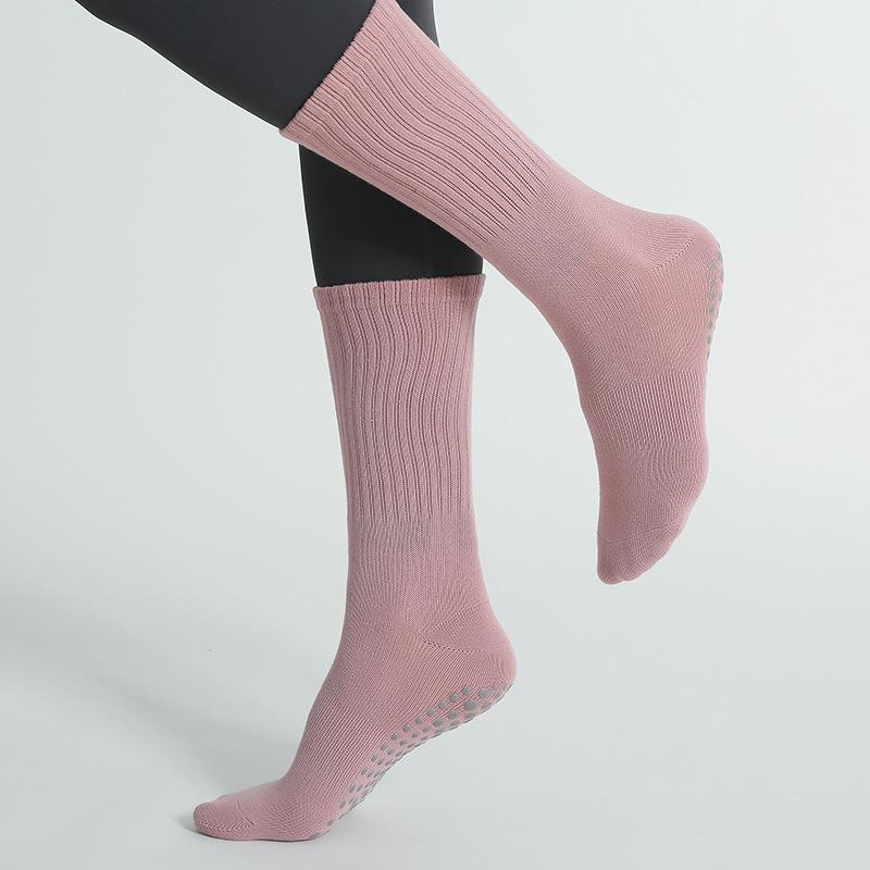 Women's Spring and Autumn Fitness Yoga Pilates Indoor Sports Non Slip Professional Cylinder Five Finger Socks