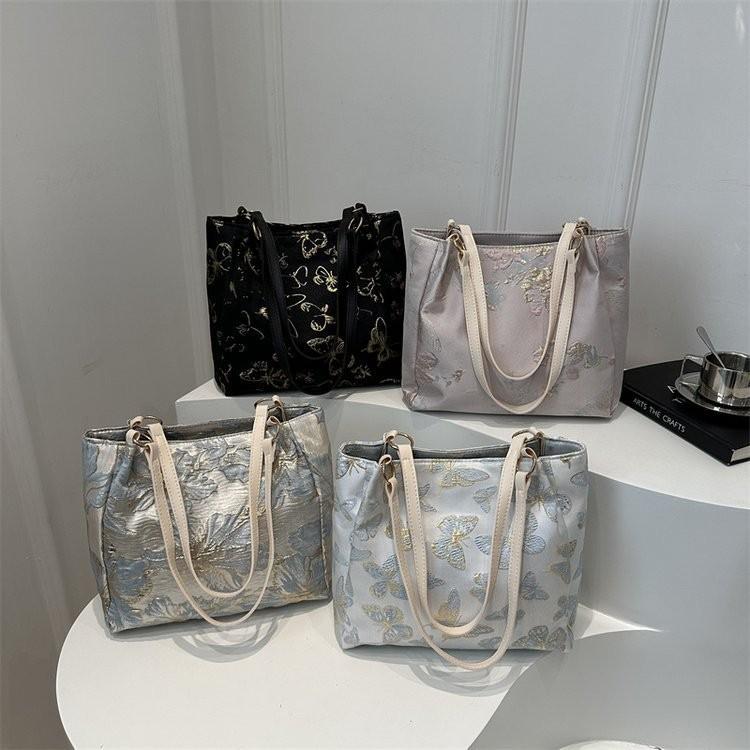 Elegant Large Soft Shoulder Bag With Bow Knot Detail For Casual Everyday Use