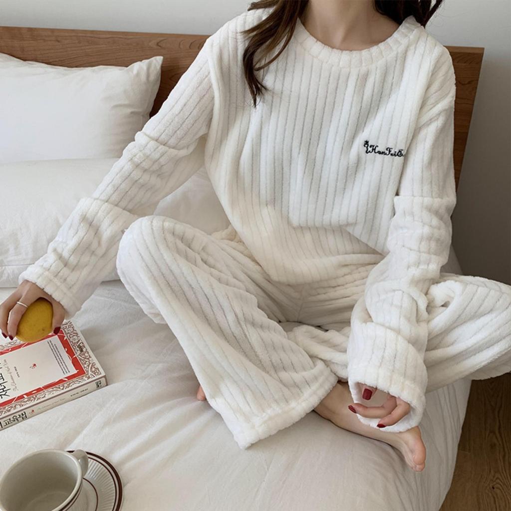 Autumn and Winter Coral Fleece Pajamas for Women, Thick and Warm Flannel Long Home Wear, Fashionable Plus Size Cardigan Set
