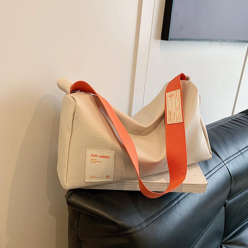 

Large Capacity Commuter Tote Bag For Women 2024 Stylish Casual Design Ideal For Students білий
