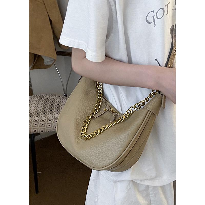 

Retro niche chain underarm bag commuter bag women s 2025 new simple dumpling bag versatile shoulder messenger bag