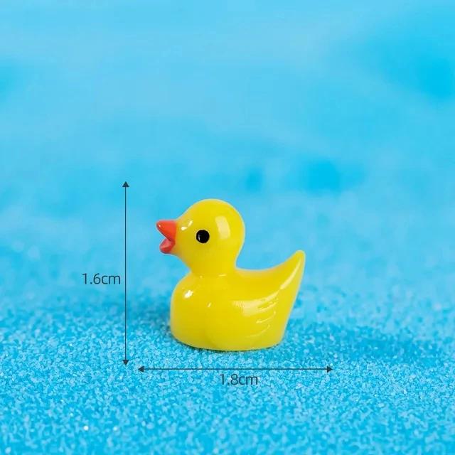 

50Pcs Small Yellow Ducks With Glasses Fairy Garden Miniatures Duck Wearing Sunglasses Kawaii Household Accessories Table Decoration 50PC