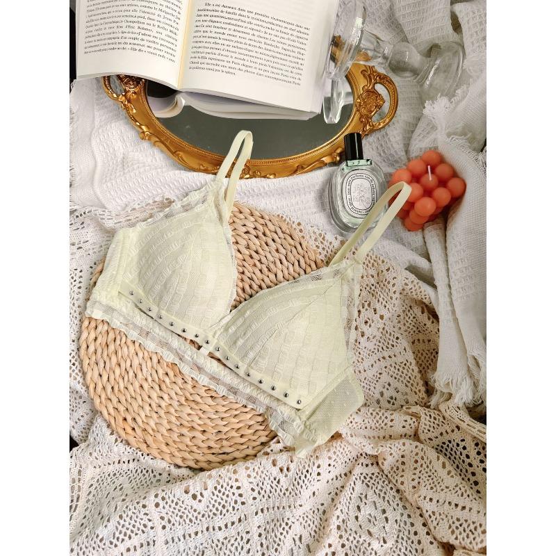 One-piece underwear triangle cup sexy gathering lace bra bra beautiful back chest pad