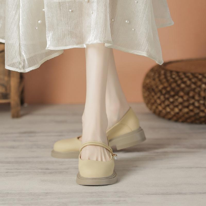Mary Jane small leather shoes women's skirt spring and autumn new sandals low heel flat bottom word with French bridesmaid list