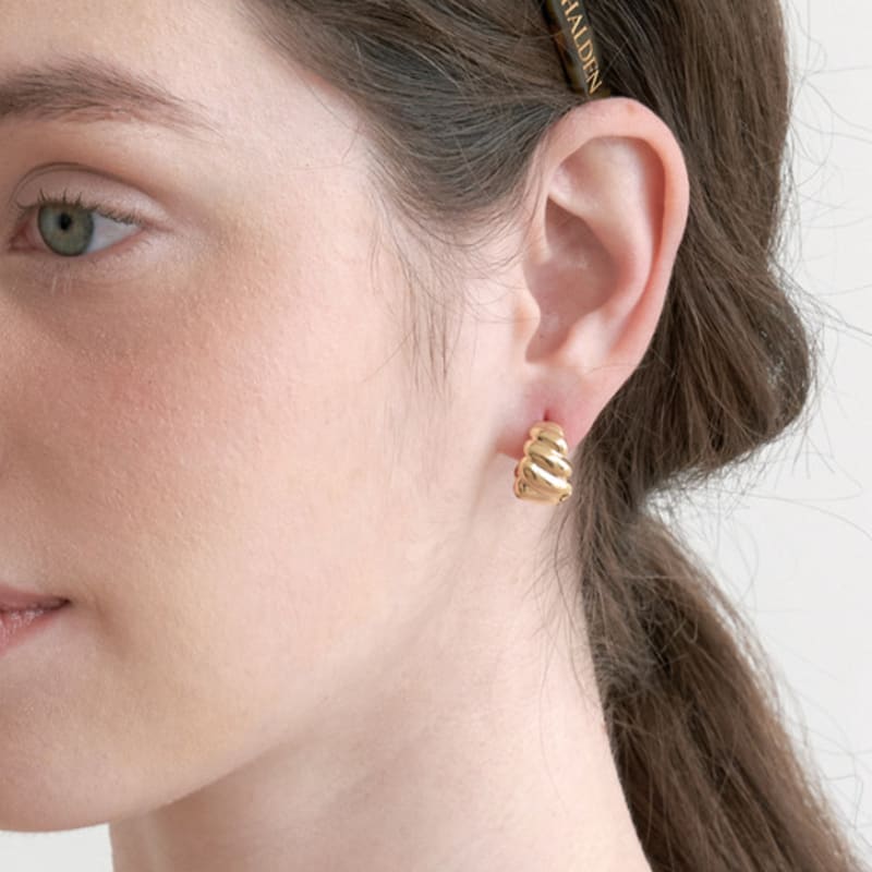 Halden Rope Round One Touch Earrings (E051_gold)