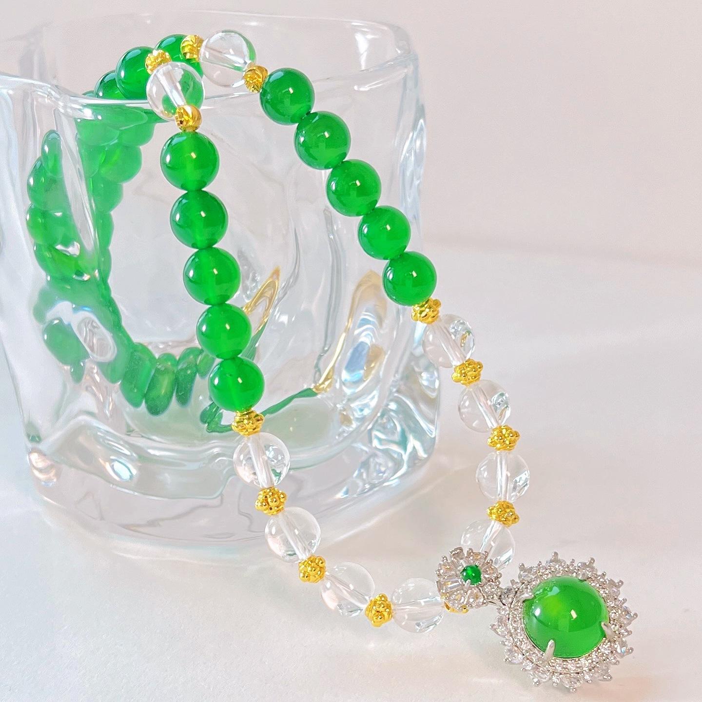 Vintage Design Natural Vitreous Emperor Green Chalcedony White Crystal Necklace Clavicle Chain Pendant