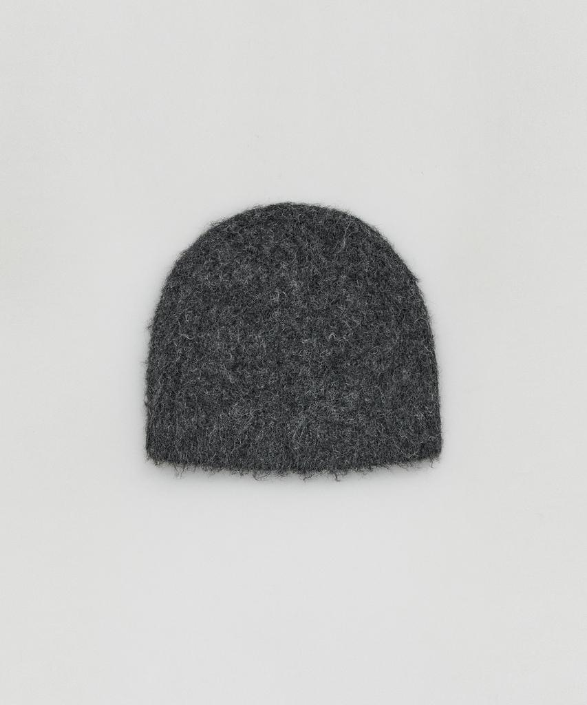 Loutaideu Fluffy Knit Beanie [Charcoal]