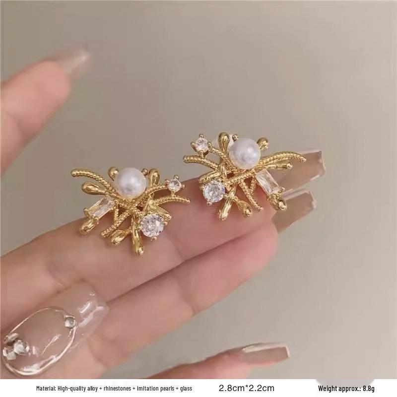 French Retro Pearl Plaid Earrings: Luxury Korean Studs for Women