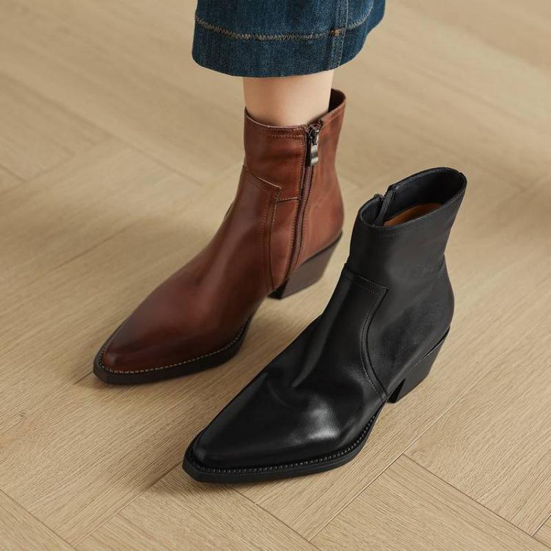 Versatile Pointed Large Size Women's Boots Medium Heel Leather Women's Leather Boots Autumn and Winter Rubber Non-slip Square Heel Medium Tub