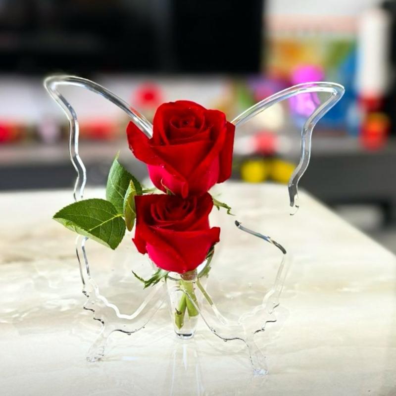 Artistic Butterfly Shape Vases Clear Acrylic Creative Art Desktop Centerpieces Tabletop Decoration for Home