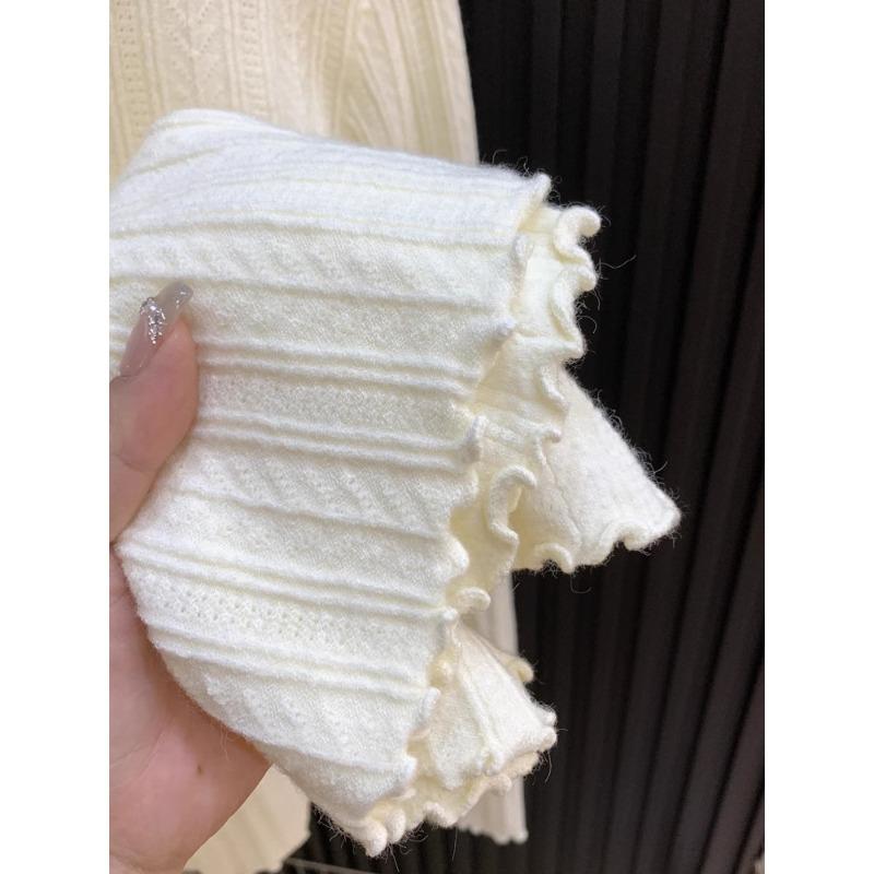 Soft waxy semi-turtleneck knitted sweater for women's autumn and winter with fungus edge age-reducing slim-fitting bottoming top