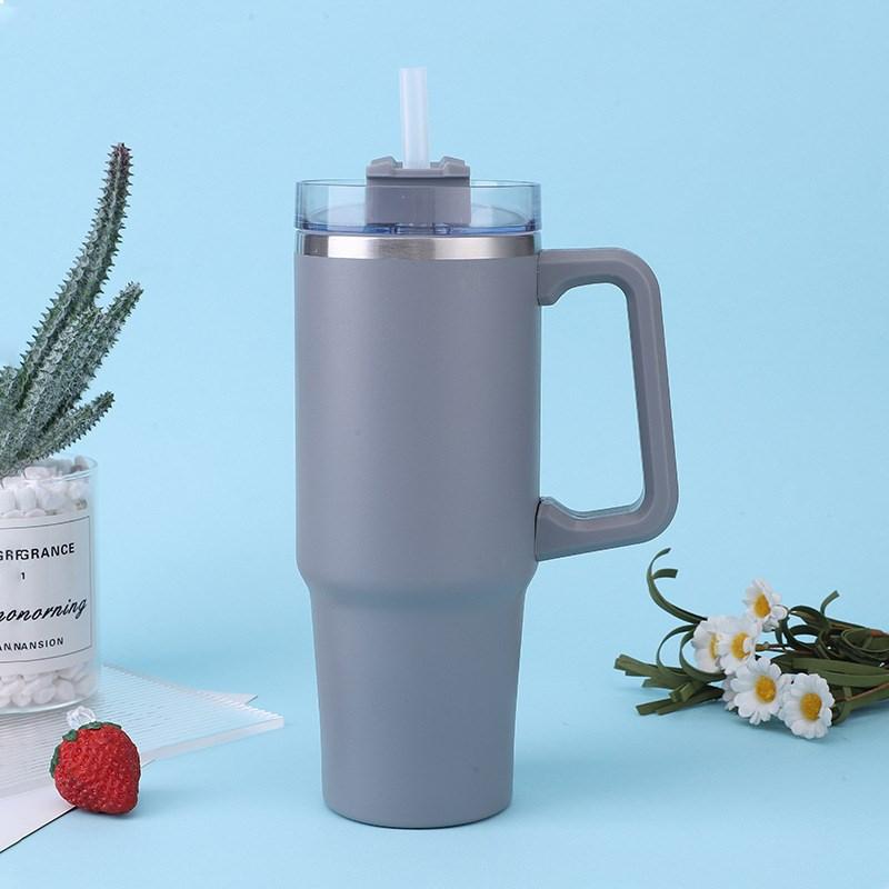 900ML Metal Vacuum Insulated Cup Stainless Steel Portable Water Cup Refrigerated Vacuum Insulated Straw Leak-proof Lid