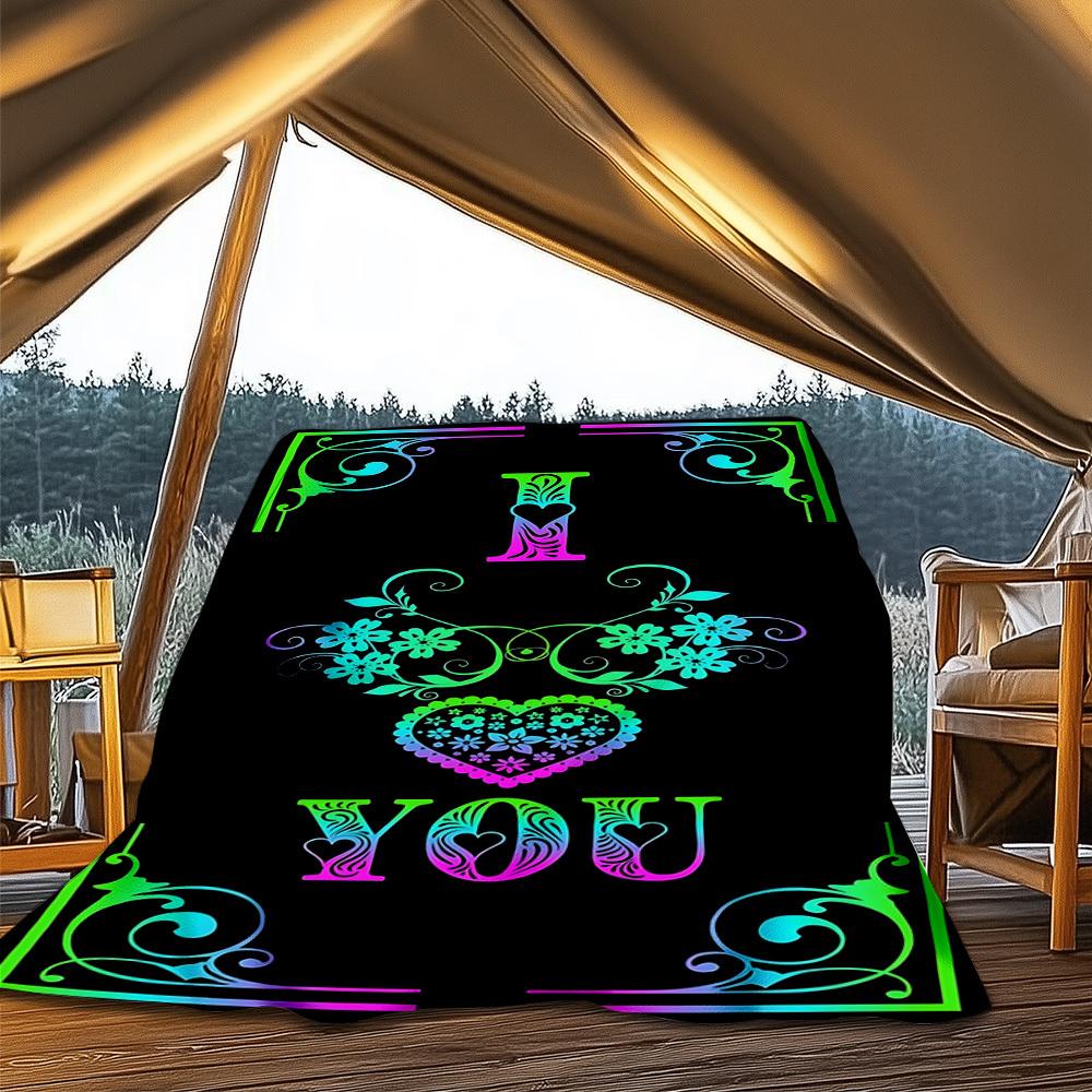 1pc Love Heart Decor Outdoor Flannel Blanket Soft All Season Polyester Throw , Perfect for Picnics & Travel , Picnic Accessory