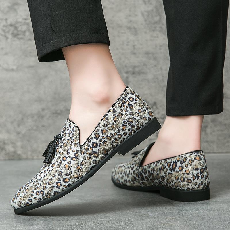 Large size foot-fitting men's loafers 46 men's shoes fringed leopard print leather shoes men's one-pedal casual shoes men