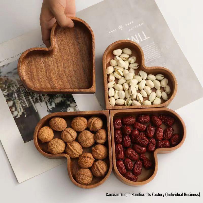 Heart-Shaped Solid Wood Dried Fruit and Snack Storage Tray