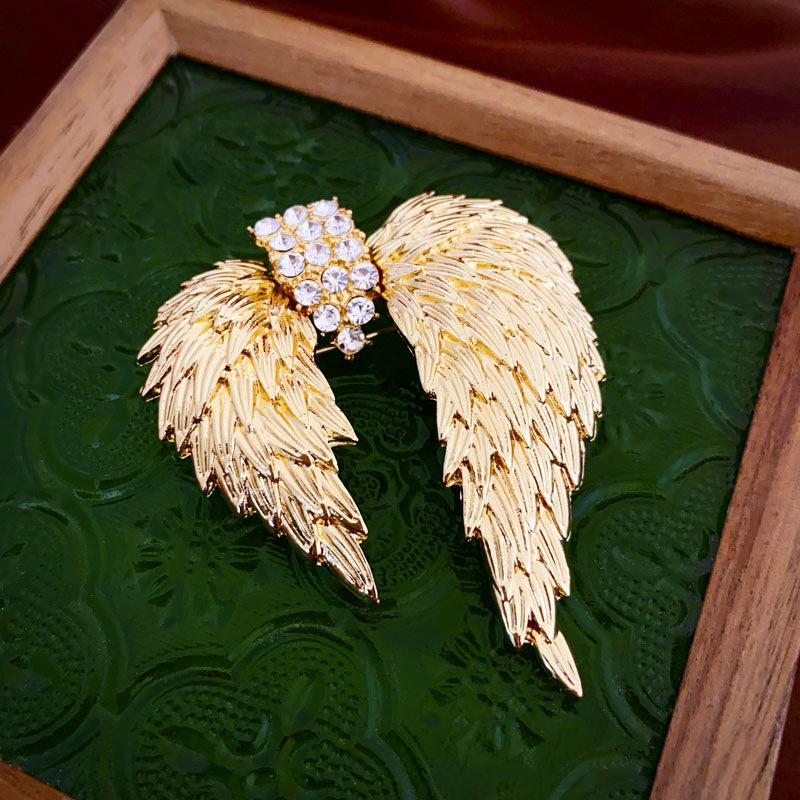 Vintage Diamond-set Asymmetrical Wing Brooch French Anti-light Premium Pin Brooch